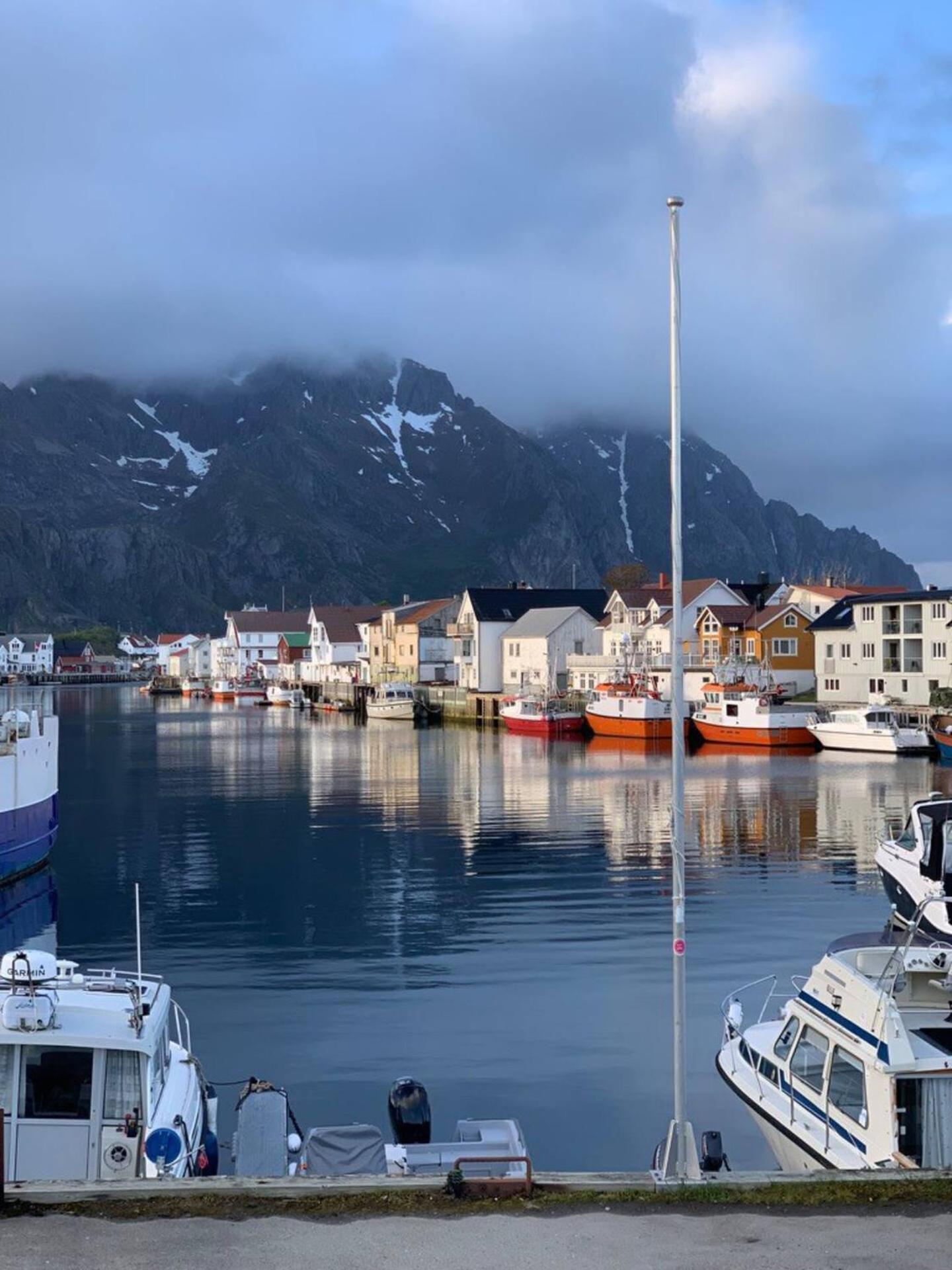Stor Moderne Leilighet I Henningsvaer, 70 Kvm Zewnętrze zdjęcie